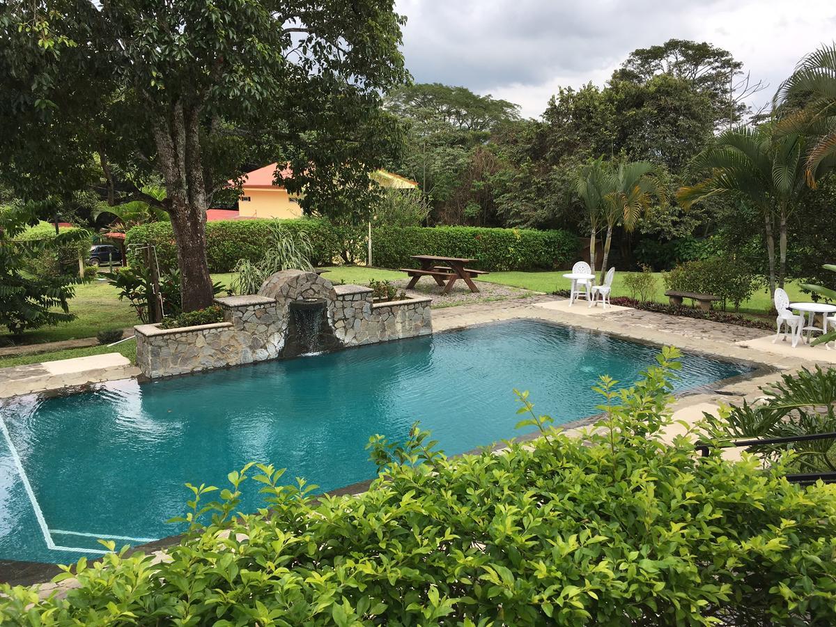 Hotel Hacienda El Rodeo Vueltas Ngoại thất bức ảnh
